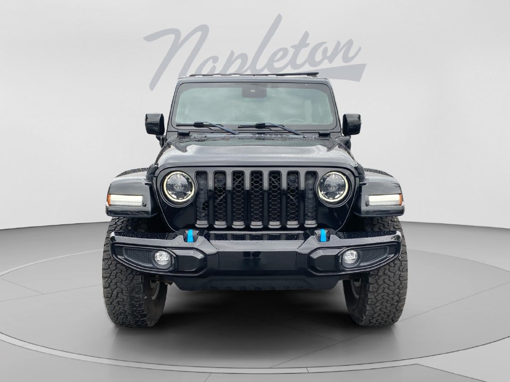 Used 2023 Jeep Wrangler Unlimited Sahara AWD/4WD image 9