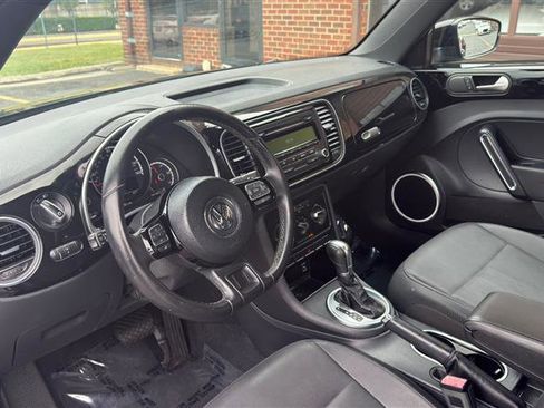 Used 2014 Volkswagen Beetle 1.8T FWD image 18