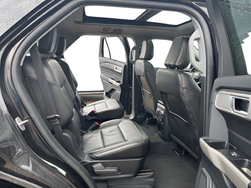 Used 2022 Ford Explorer Limited AWD/4WD image 37