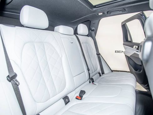 Used 2023 BMW X5 xDrive40i w/ M Sport Package AWD/4WD image 15