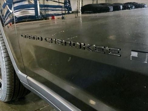 New 2025 Jeep Grand Cherokee L Limited w/ Trailer Tow Package image 46