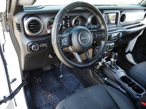 Used 2021 Jeep Gladiator Sport AWD/4WD image 11