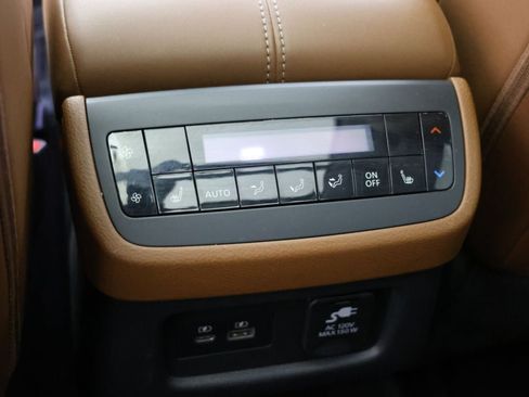 Used 2023 Nissan Pathfinder Platinum AWD/4WD image 35