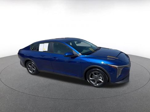 Used 2025 Kia K4 FWD image 2