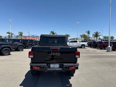 Used 2022 Jeep Gladiator Rubicon AWD/4WD image 7