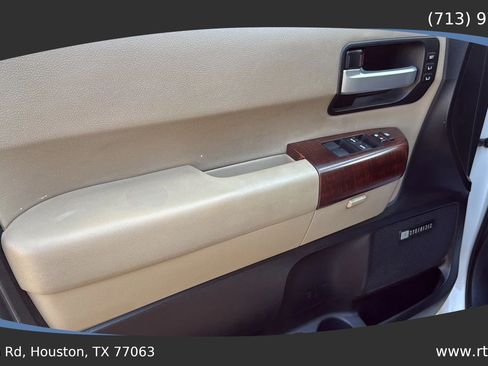 Used 2013 Toyota Sequoia Platinum RWD image 20