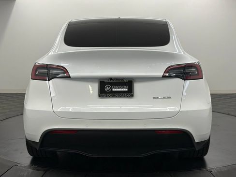 Used 2022 Tesla Model Y Performance AWD/4WD image 11