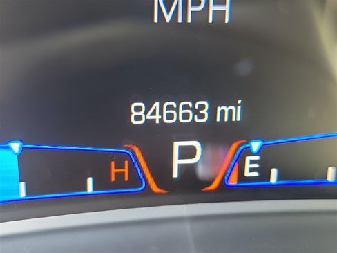 Used 2018 Chrysler 300 Touring L AWD/4WD image 10