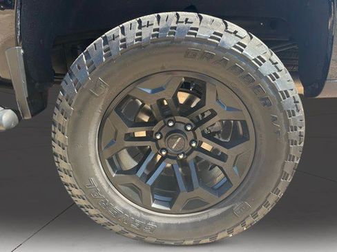 Used 2020 Chevrolet Silverado 1500 RST w/ All-Star Edition AWD/4WD image 10