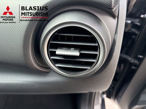 Used 2019 Hyundai Kona Limited image 48