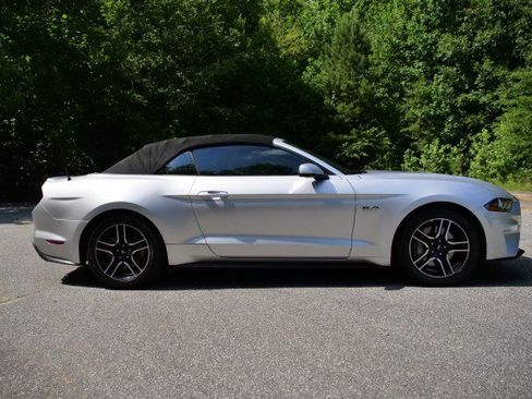 Used 2018 Ford Mustang GT Premium RWD image 33