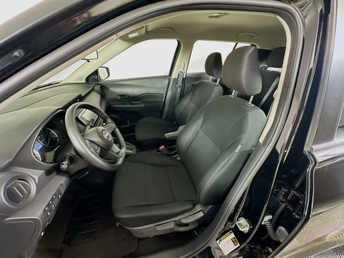 Used 2023 Nissan Kicks S image 13