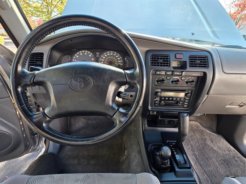 Used 2001 Toyota 4Runner SR5 AWD/4WD image 18