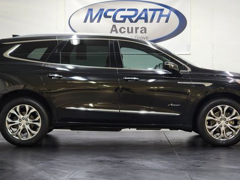 Used 2018 Buick Enclave Avenir w/ Avenir Technology Package image 3