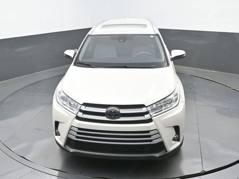 Used 2018 Toyota Highlander XLE image 14