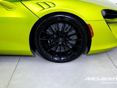 Used 2025 McLaren Artura Spider RWD image 24