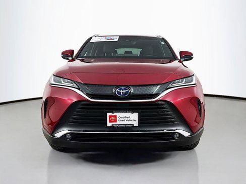Certified 2024 Toyota Venza XLE AWD/4WD image 2