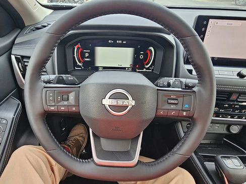 Used 2026 Nissan Rogue Platinum w/ Platinum Premium Package AWD/4WD image 24