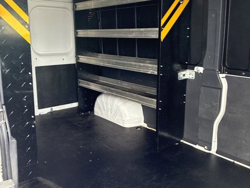 Used 2023 RAM ProMaster 2500 w/ Convenience Group FWD image 12