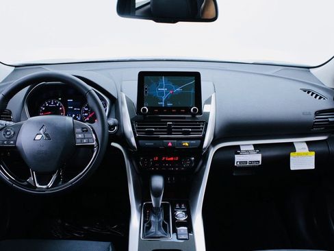 Used 2024 Mitsubishi Eclipse Cross SE image 16