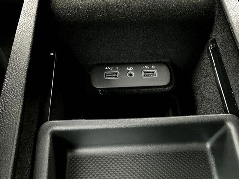 Used 2023 Dodge Charger R/T w/ Plus Group image 29