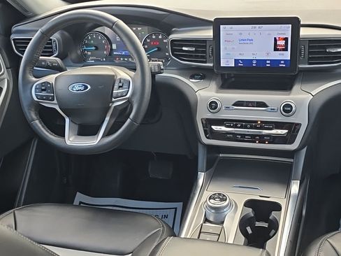 Used 2023 Ford Explorer XLT w/ Equipment Group 202A image 28