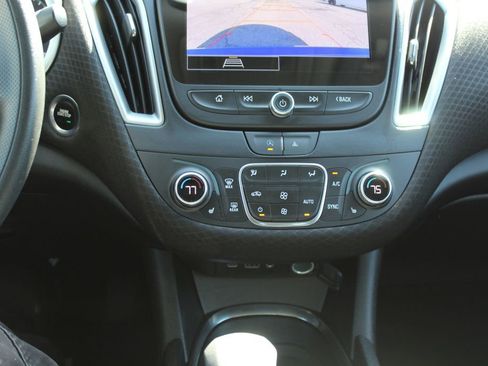 Used 2024 Chevrolet Equinox LT image 16