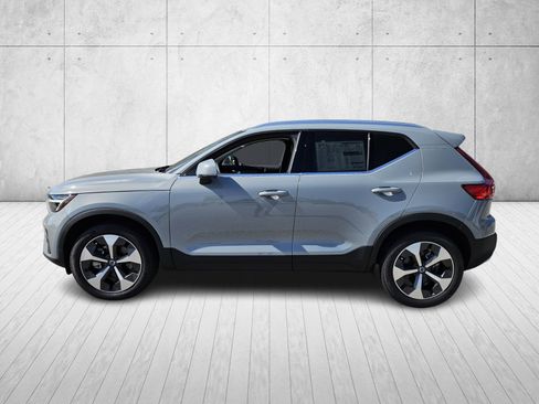 New 2025 Volvo XC40 B5 Core w/ Protection Package Premier AWD/4WD image 4