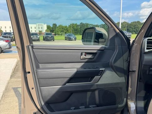 Used 2026 Toyota Tundra Platinum w/ TRD Off-Road Package image 9
