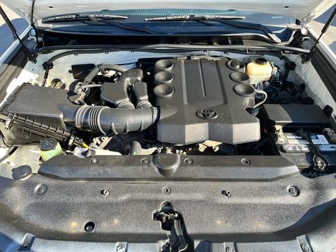 Used 2011 Toyota 4Runner Trail image 26