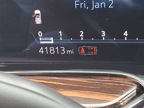 Used 2023 Cadillac Escalade ESV Premium Luxury image 18