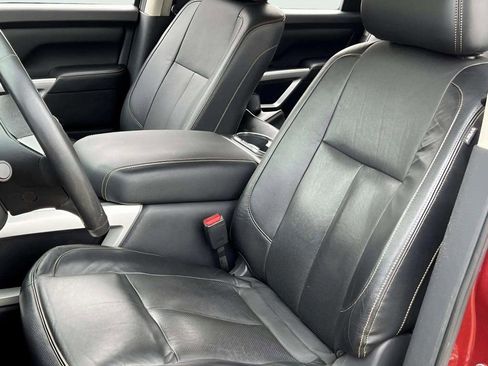 Used 2017 Nissan Titan SL image 15