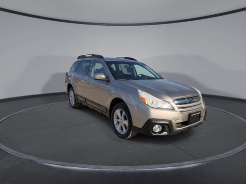 Used 2014 Subaru Outback 2.5i Premium w/ Moonroof Package image 2