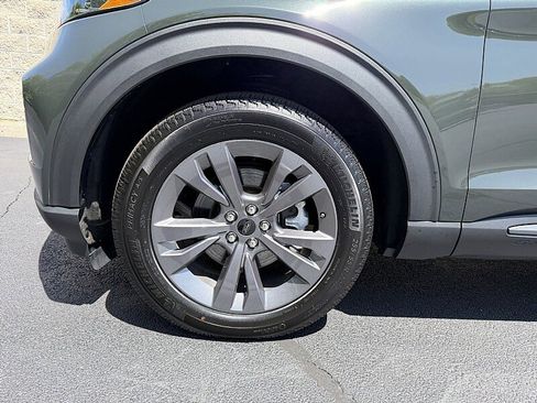 Used 2024 Ford Explorer XLT w/ Equipment Group 202A AWD/4WD image 9