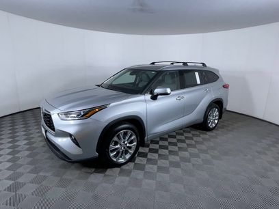 Used 2023 Toyota Highlander Limited