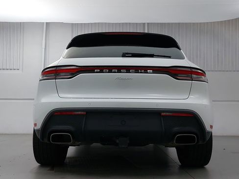 Used 2025 Porsche Macan image 6