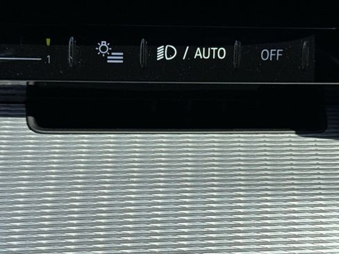 New 2026 BMW 530i xDrive w/ M Sport Package image 22