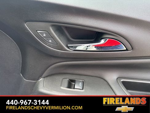 Used 2023 Chevrolet Equinox LT image 26