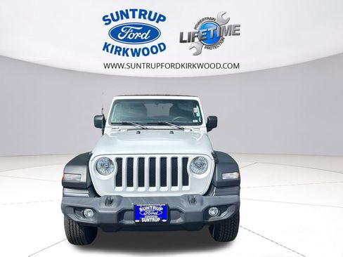 Used 2022 Jeep Wrangler Unlimited Sport image 10