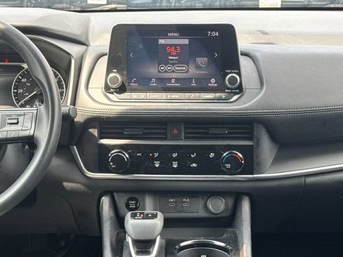 Used 2024 Nissan Rogue S AWD/4WD image 24