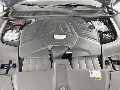 Used 2023 Porsche Cayenne AWD/4WD image 30