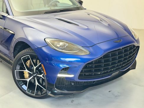 Used 2025 Aston Martin DBX 707 image 37