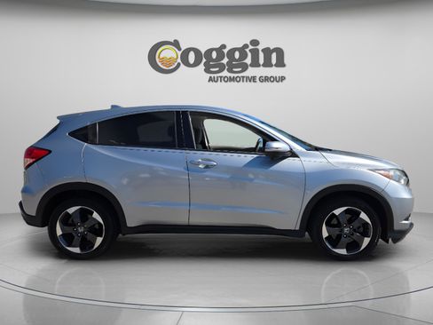 Used 2018 Honda HR-V EX image 6