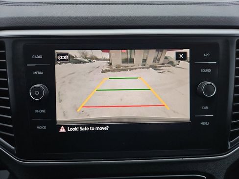 Used 2021 Volkswagen Atlas Cross Sport SE w/ Panoramic Sunroof Package image 24