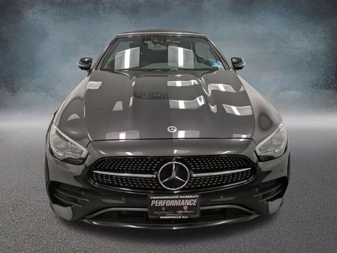 Used 2021 Mercedes-Benz E 450 4MATIC Cabriolet image 2