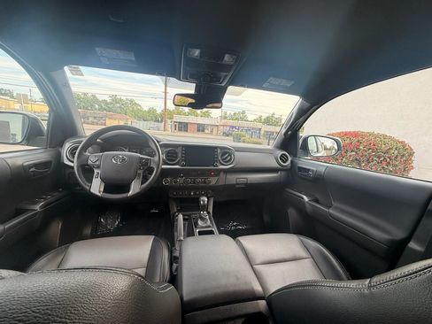 Used 2023 Toyota Tacoma TRD Off-Road w/ Technology Package image 14