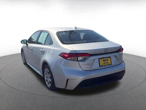 Used 2025 Toyota Corolla LE FWD image 11