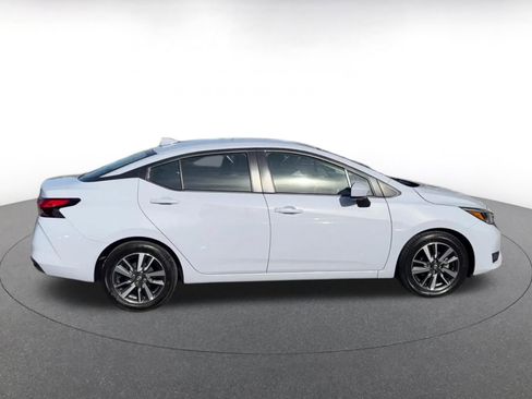 Used 2025 Nissan Versa SV FWD image 16