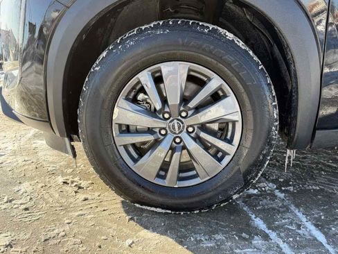 Used 2022 Nissan Pathfinder SV image 9