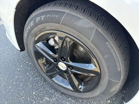 Used 2024 Chevrolet Malibu LT image 13